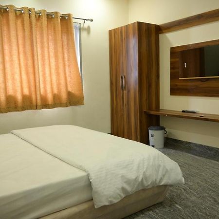 Hotel Anand Udždžain Exteriér fotografie