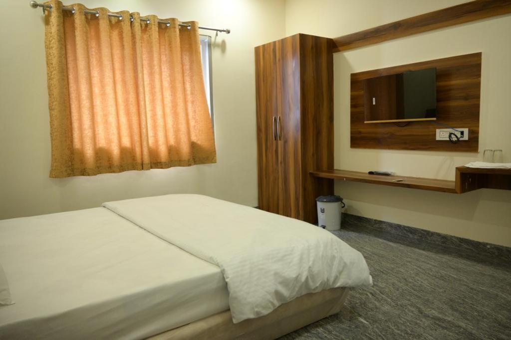 Hotel Anand Udždžain Exteriér fotografie
